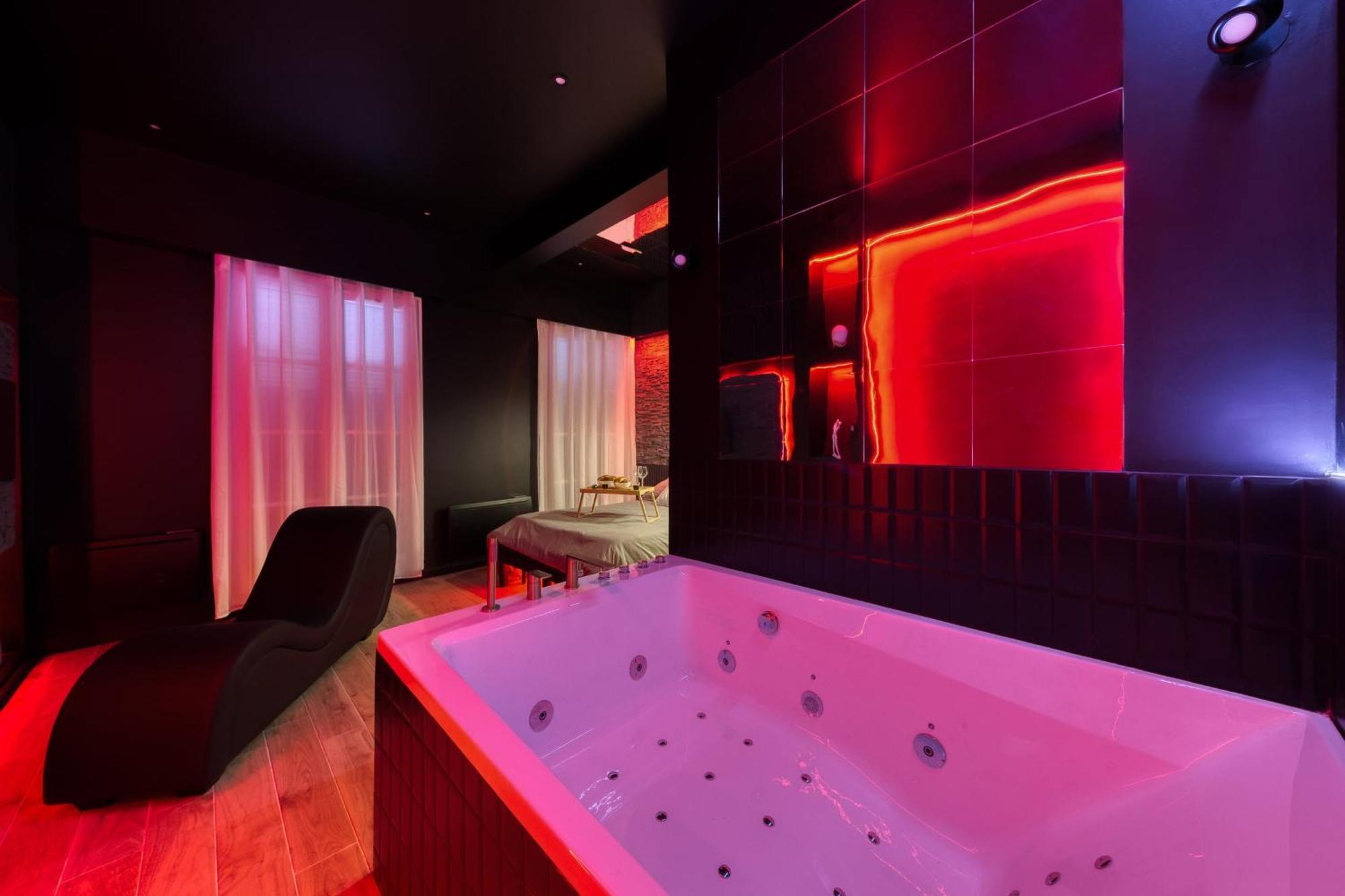 Suite Deluxe - Jacuzzi Мелён Экстерьер фото